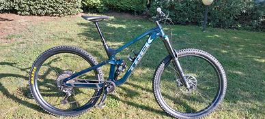 TREK SLASH 9.7 Carbon Blue smoke