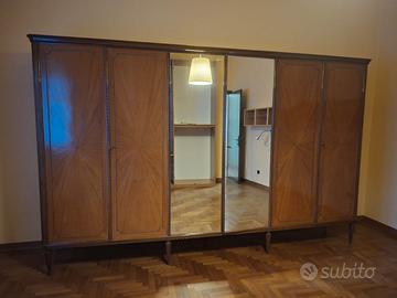 Armadio in legno vintage