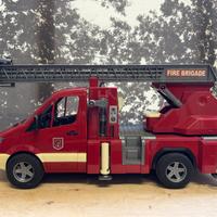 Camion pompieri Mercedes marca Bruder