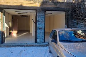 Locale di 80 mq ad uso magazzino/autorimessa