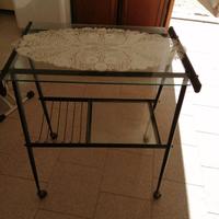 Vecchio carello porta tv