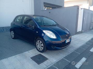 Toyota Yaris 1.0 5 porte Sol
