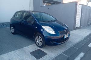 Toyota Yaris 1.0 5 porte Sol
