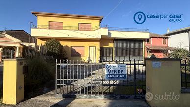 Casa singola con magazzino ad Arquà Polesine