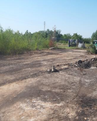 Terreno per deposito attrezzature+altro