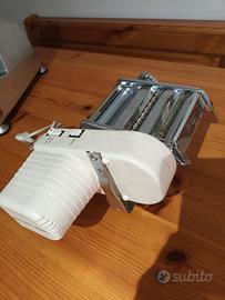 Macchina per pasta sfoglia
