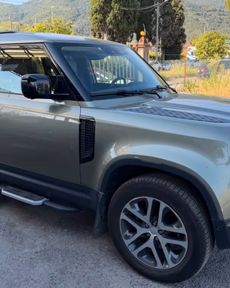 Land Rover Defender 3.0D 250 CV AWD X-Dynamic HSE