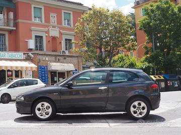 ALFA ROMEO 147 1.6 Twin Spark 105 CV