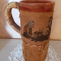 Vecchia brocca sarda in terracotta e sughero.