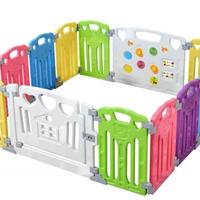 trio inglesi a+next to me+recinto gioco