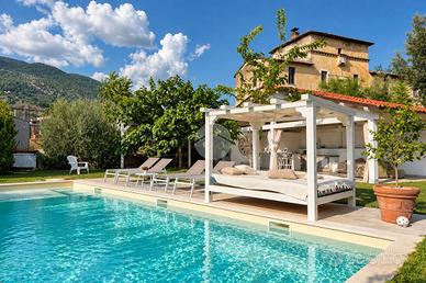 VILLA SINGOLA A TERNI
