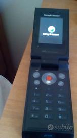 cellulare sony ericsson W 380 con la sua scatola