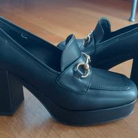 Scarpe décolleté vera pelle. Plateau e tacco n. 37