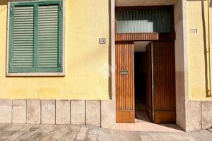 4 LOCALI A LECCE