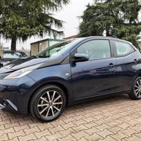 Toyota Aygo 1.0 VVT-i 69 CV 5 porte OK NEOPATENTAT