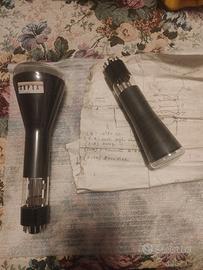 Due cinescopi per strumenti elettronici