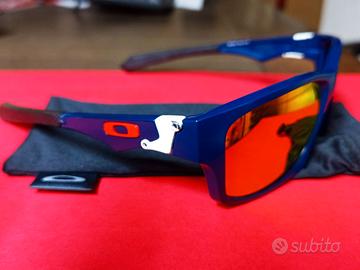 Occhiali da sole Oakley Jupiter Squared 9135-02 Po