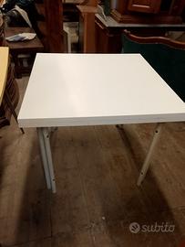 Tavolo allungabile a libro 