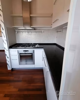 CUCINA FATTURA ARTIGIANALE IN NOCE SBIANCATO 