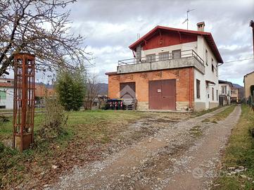 CASA INDIPENDENTE A BORGHETTO DI BORBERA