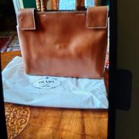 Borsa pelle Prada nuova con cartellino