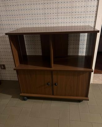 Mobiletto porta tv con rotelle