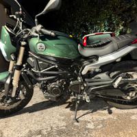 Benelli Leoncino 800 Trail