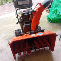 Moto fresa cingolata da neve marca husqarna