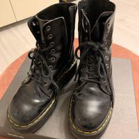 Scarpe DR. MARTENS JADON