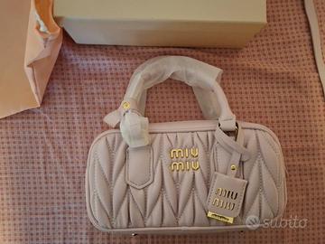 Borsa Miu Miu Arcadie Matelassé pelle nappa rosa
