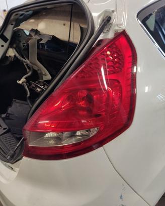 Fanale posteriore destro FORD FIESTA del 2010