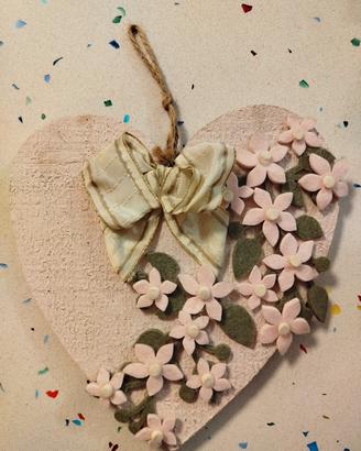 Decorazione a cuore in legno