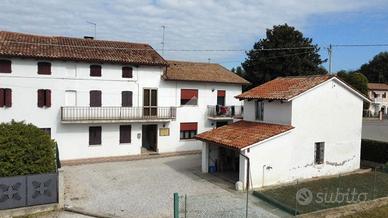 BIFAMILIARE A PIOMBINO DESE