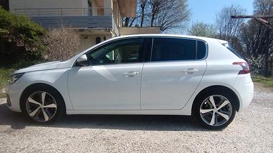 Peugeot 308 Allure 2018  blueHdi Euro 6