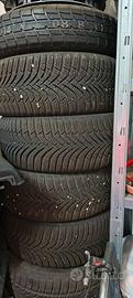 Quattro pneumatici invernali 195/50R15