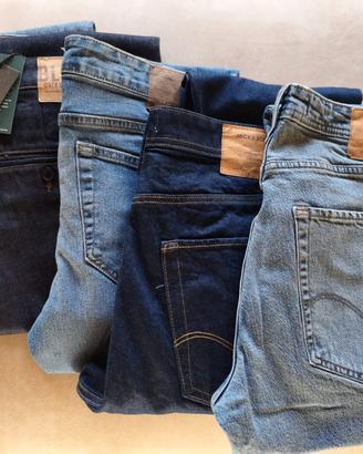 JEANS / PANTALONI UOMO 5 PAIA NUOVI