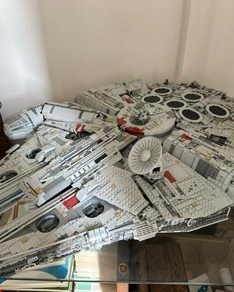Lego Millenium Falcon 75192 COMPLETO tratt