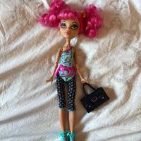 Bambola monster high howleen