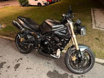 Triumph speed triple