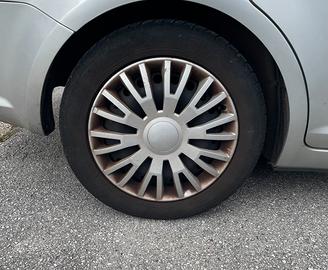 Cerchi e Copricerchi 16"