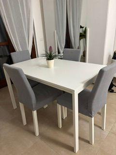 Tavolo Ikea VIHALS bianco con 4 sedie Ikea KATTIL 