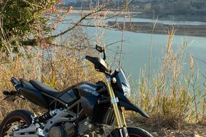 Aprilia dorsoduro 750