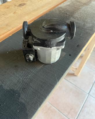 Pompa circolatore impianto di riscaldamento
