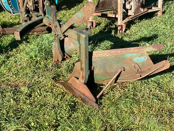 Aratro piero moro disponibile