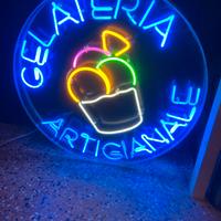 Insegna luminosa per Gelateria