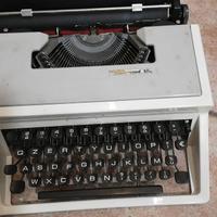 Macchina da scrivere