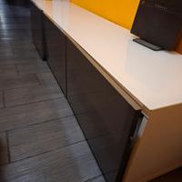 Mobile tv con passacavi 