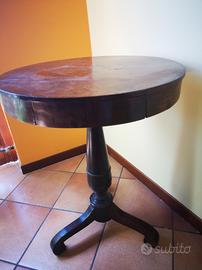 Tavolino antico