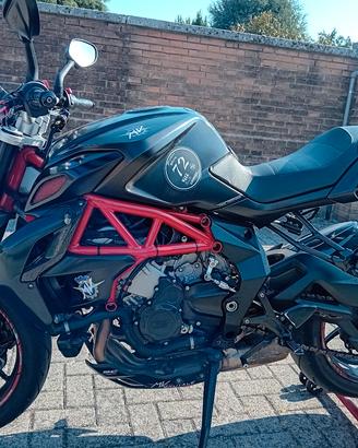 SPLENDIDA MV BRUTALE 675