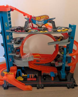 Hot Wheels Ultimate Garage Squalo
